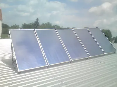 Solaranlage Südseite auf Trapezblech